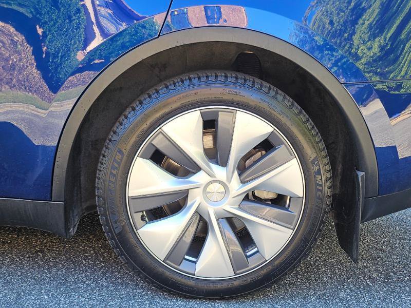 Used 2023 Tesla Model Y Long Range AWD/4WD image 19
