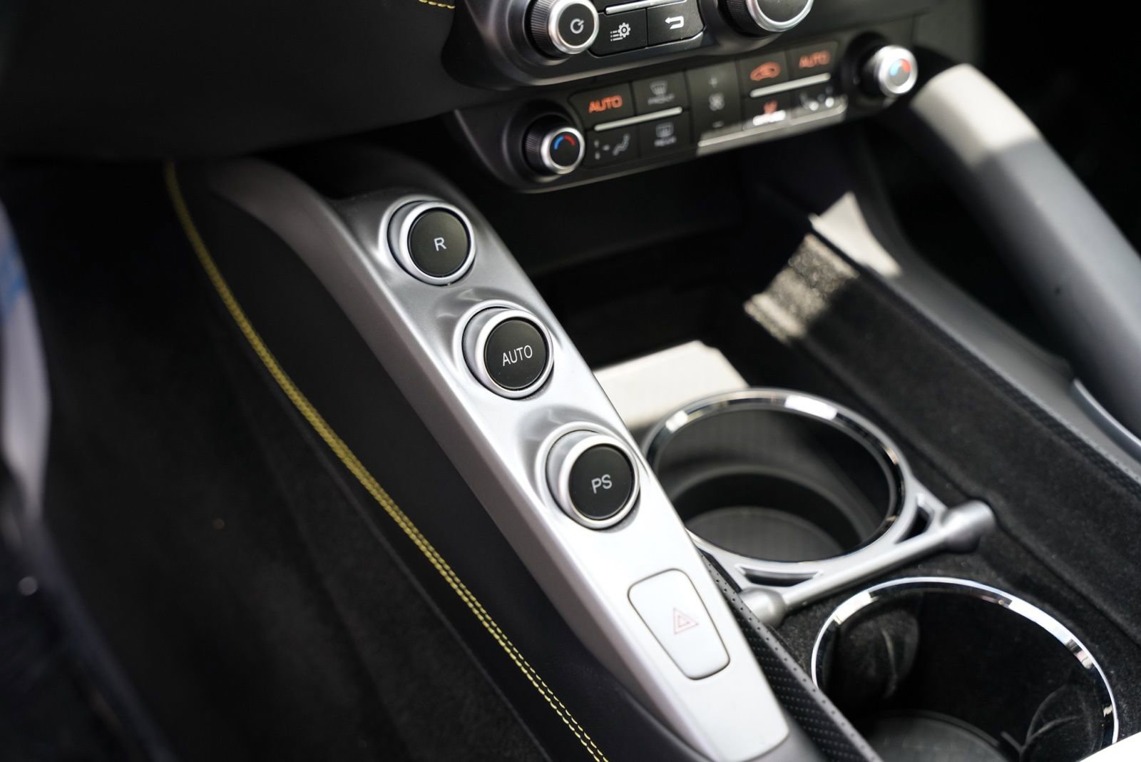 Used 2017 Ferrari GTC4Lusso image 16