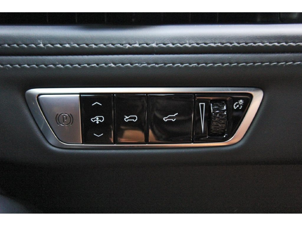New 2026 Cadillac Escalade IQL Sport 2 AWD/4WD image 15