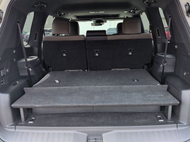 Used 2025 Lexus LX 700h Overtrail AWD/4WD image 27