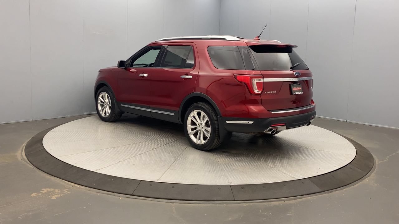 Used 2018 Ford Explorer Limited w/ Equipment Group 301A AWD/4WD image 3