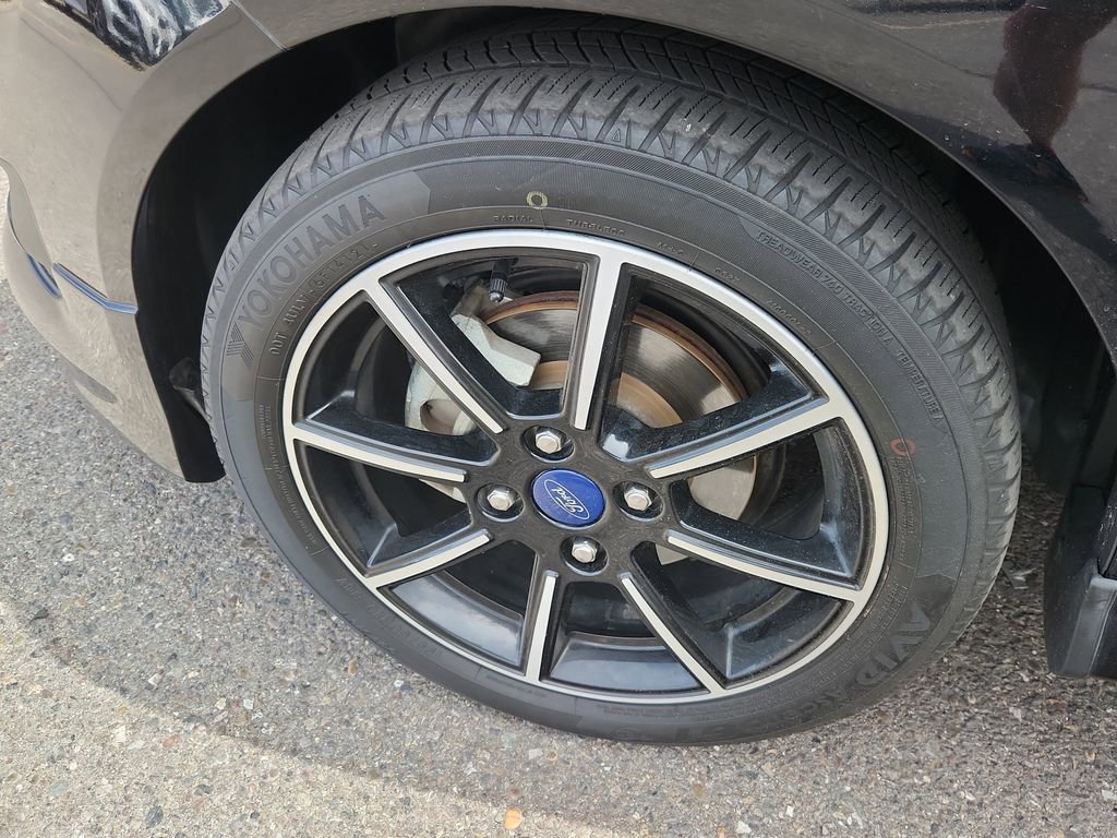 Used 2016 Ford Fiesta SE w/ SE Black Package FWD image 22