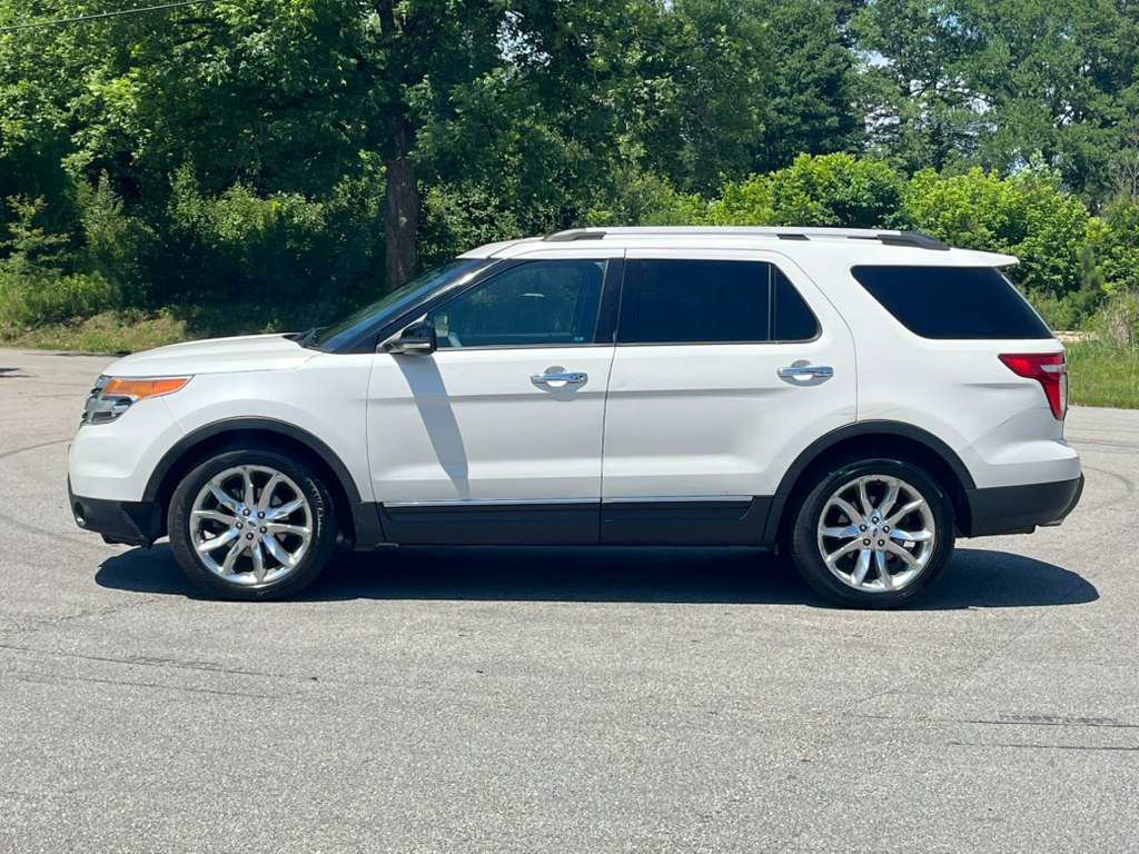Used 2012 Ford Explorer XLT FWD image 4
