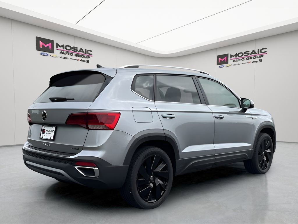 Used 2024 Volkswagen Taos SE image 9