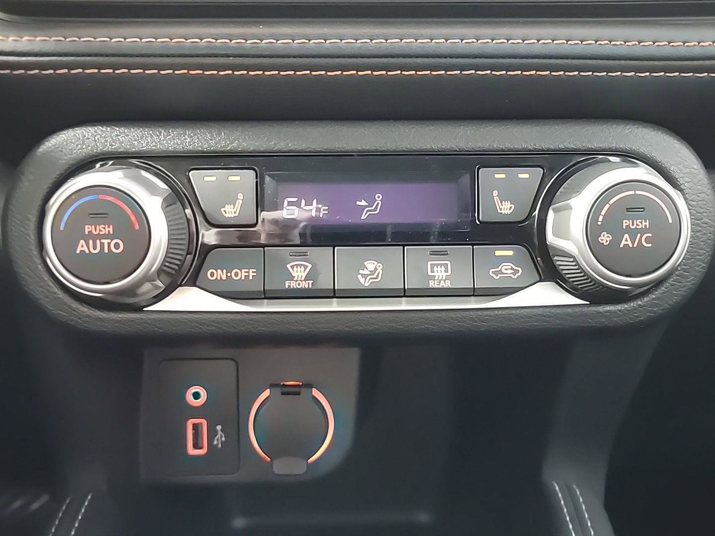 Used 2019 Nissan Kicks SR w/ SR Premium Package image 29