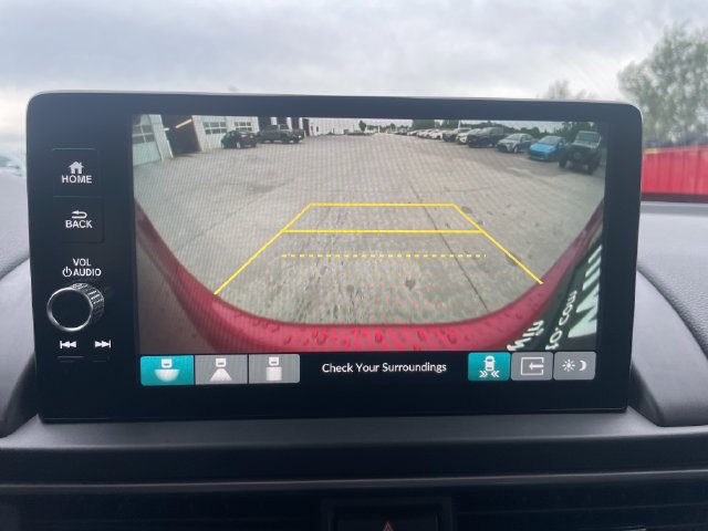 Used 2025 Honda Pilot Touring image 14