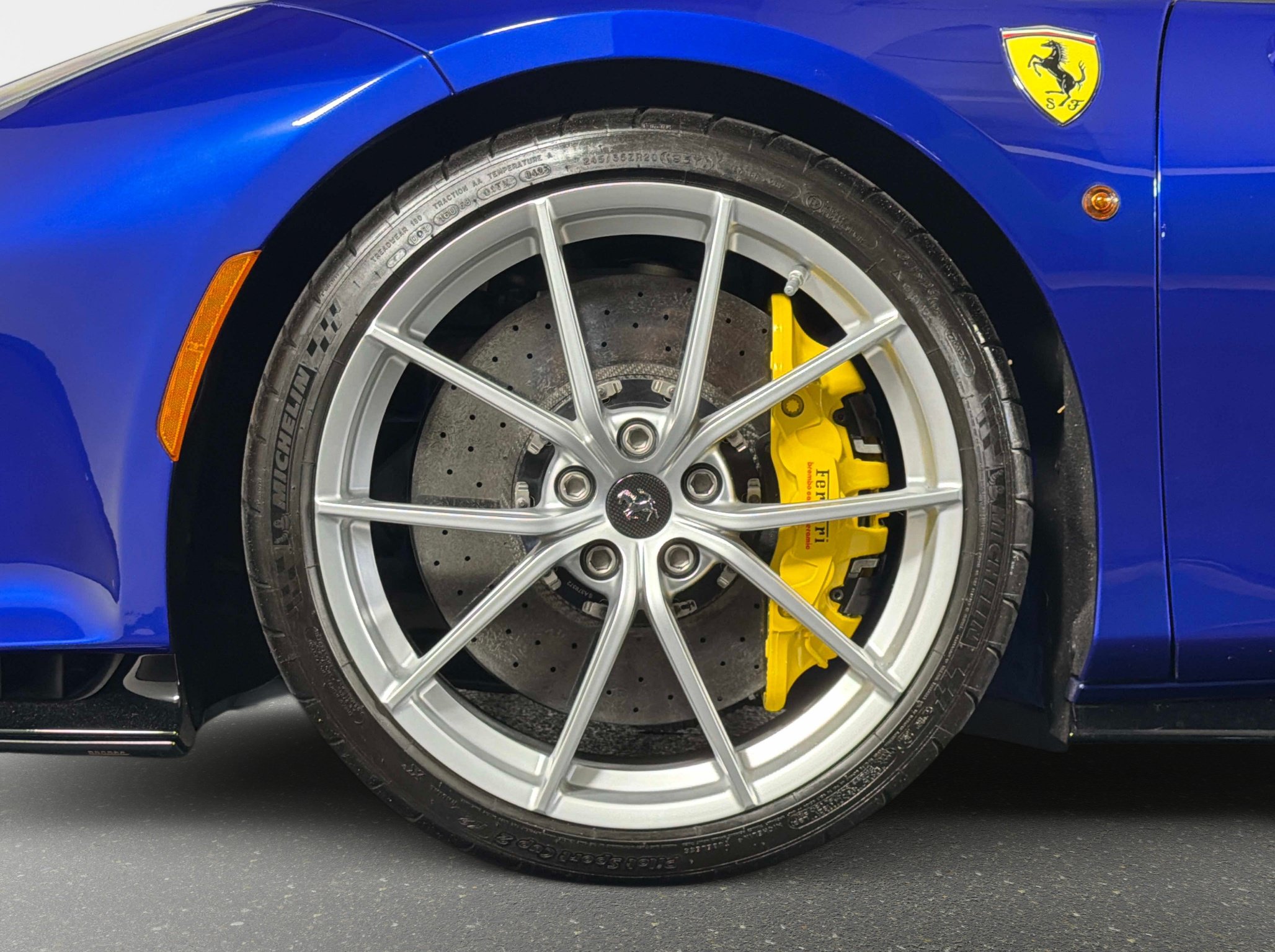 Used 2020 Ferrari 488 Pista Coupe RWD image 18