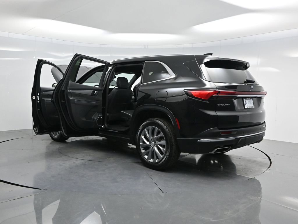 Used 2025 Buick Enclave Preferred image 58
