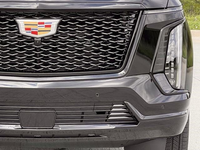 New 2026 Cadillac Escalade Sport w/ Touring Package AWD/4WD image 8