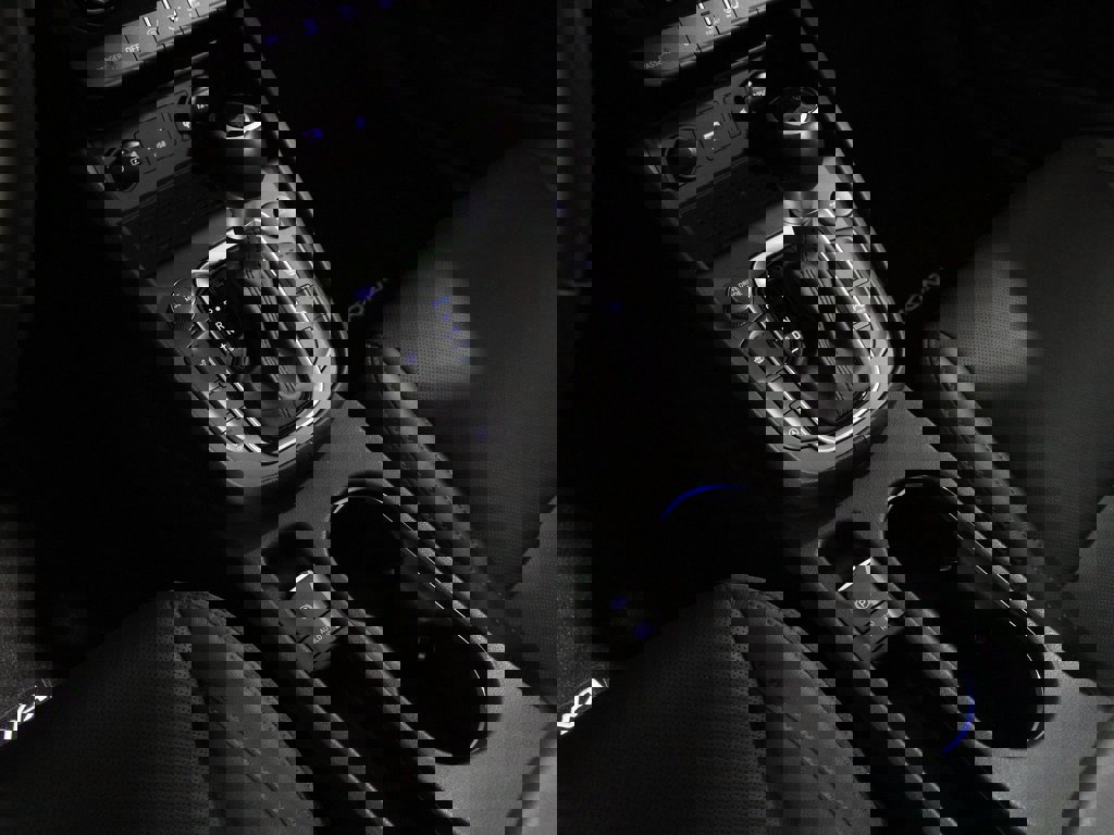 Certified 2022 Hyundai Kona Limited w/ Cargo Package image 15