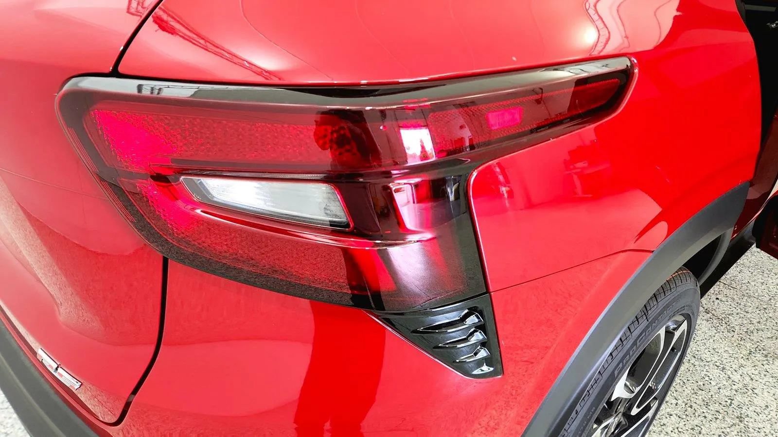 New 2026 Chevrolet Trax RS w/ Driver Confidence Package FWD image 32