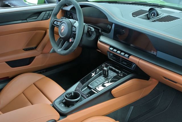 Used 2026 Porsche 911 Carrera GTS image 39