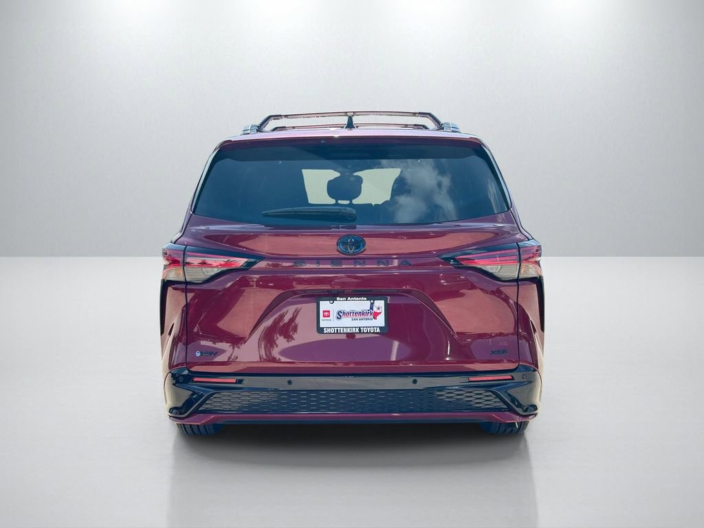 Certified 2025 Toyota Sienna XSE w/ XSE Plus Package FWD image 6
