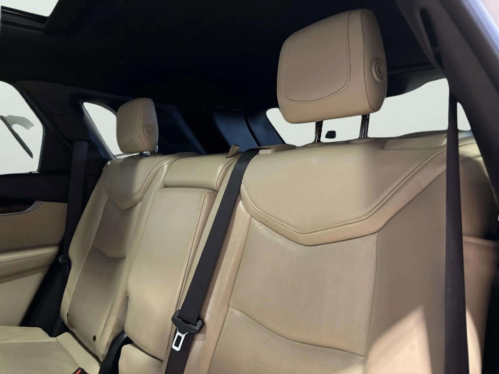 Used 2017 Cadillac XT5 Premium Luxury w/ LPO, Wheel Lock Package image 18