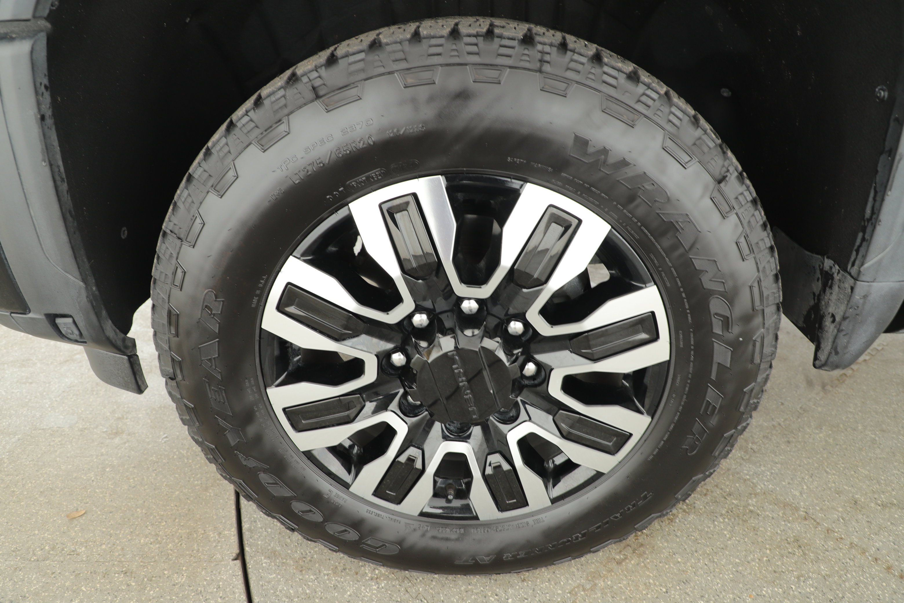 Used 2025 GMC Sierra 2500 Denali Ultimate image 7