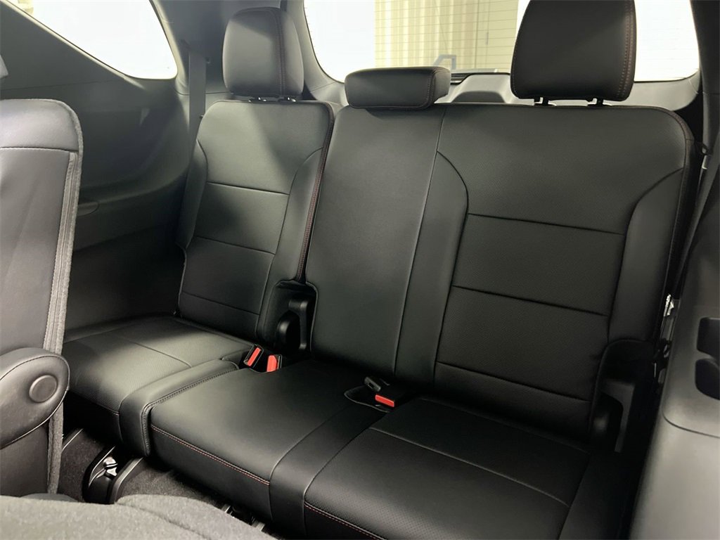 New 2026 Chevrolet Traverse RS w/ LPO, Floor Liner Package image 30