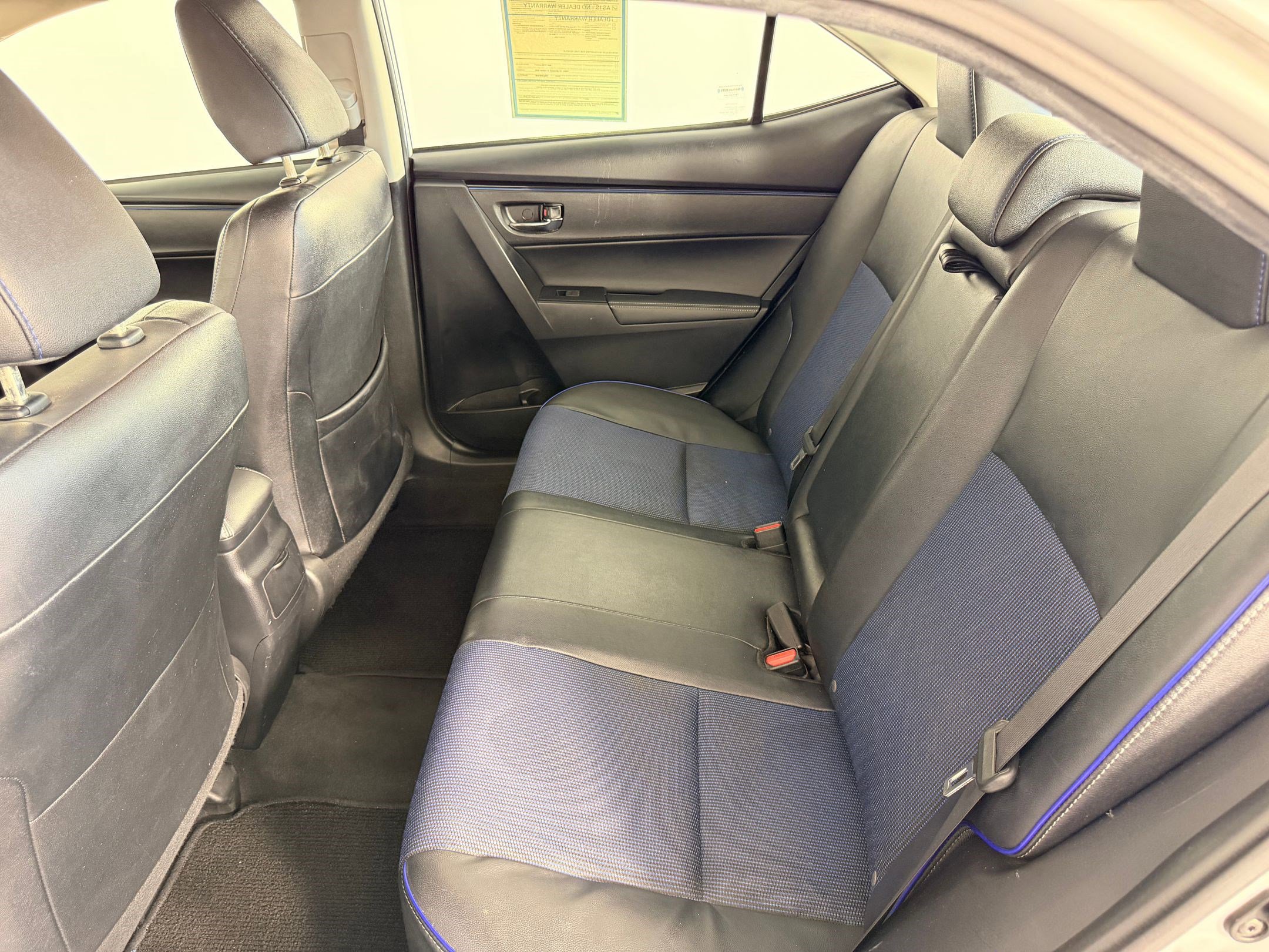 Used 2017 Toyota Corolla SE w/ SE Premium Package image 13