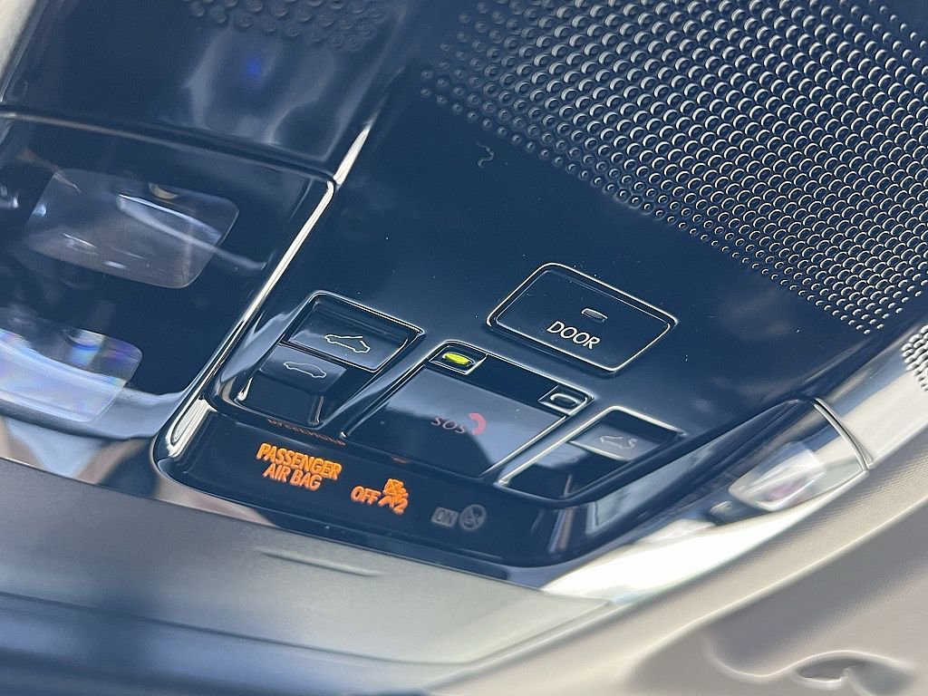 Used 2025 Lexus NX 250 FWD w/ Cold Area Package image 19