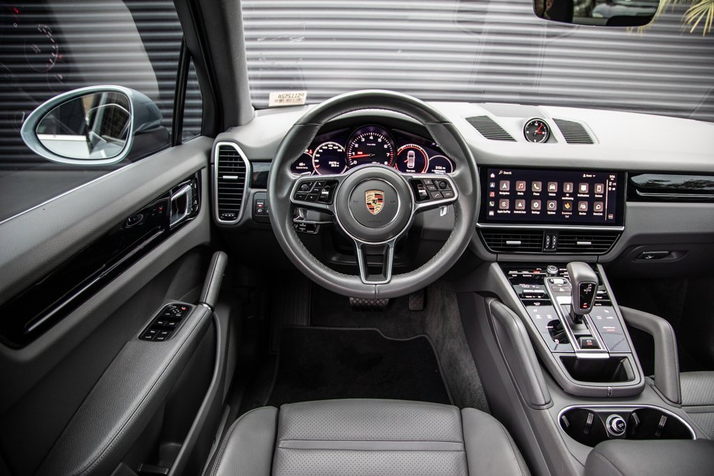Certified 2023 Porsche Cayenne image 11