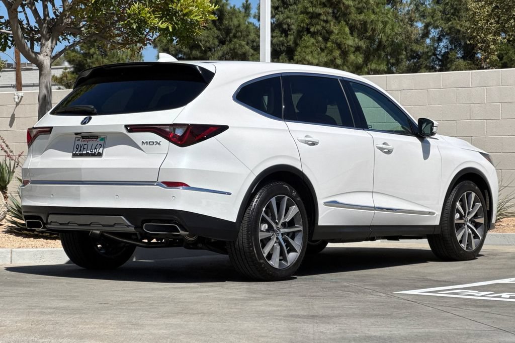 Certified 2026 Acura MDX w/ Technology Package FWD image 8