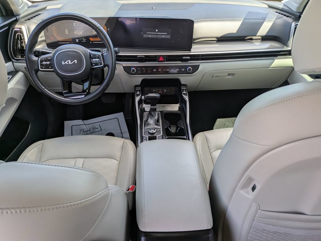 Certified 2025 Kia Sorento S w/ Panoramic Sunroof Package FWD image 14