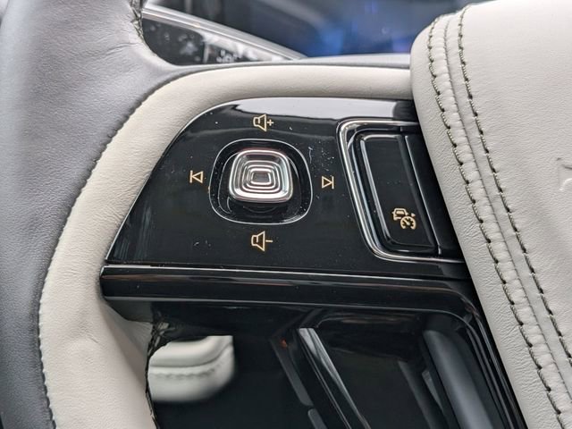 New 2026 Lincoln Aviator 2WD image 25