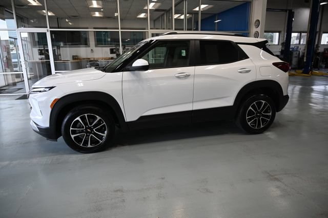 Certified 2025 Chevrolet TrailBlazer LT w/ LT Cold Weather Package FWD image 7