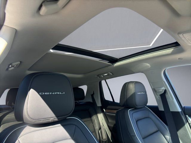 New 2026 GMC Terrain Denali w/ LPO, Black Badging Package image 23
