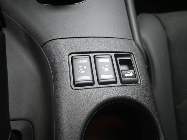 Used 2024 Nissan Z Performance w/ Floor Mat Package image 14