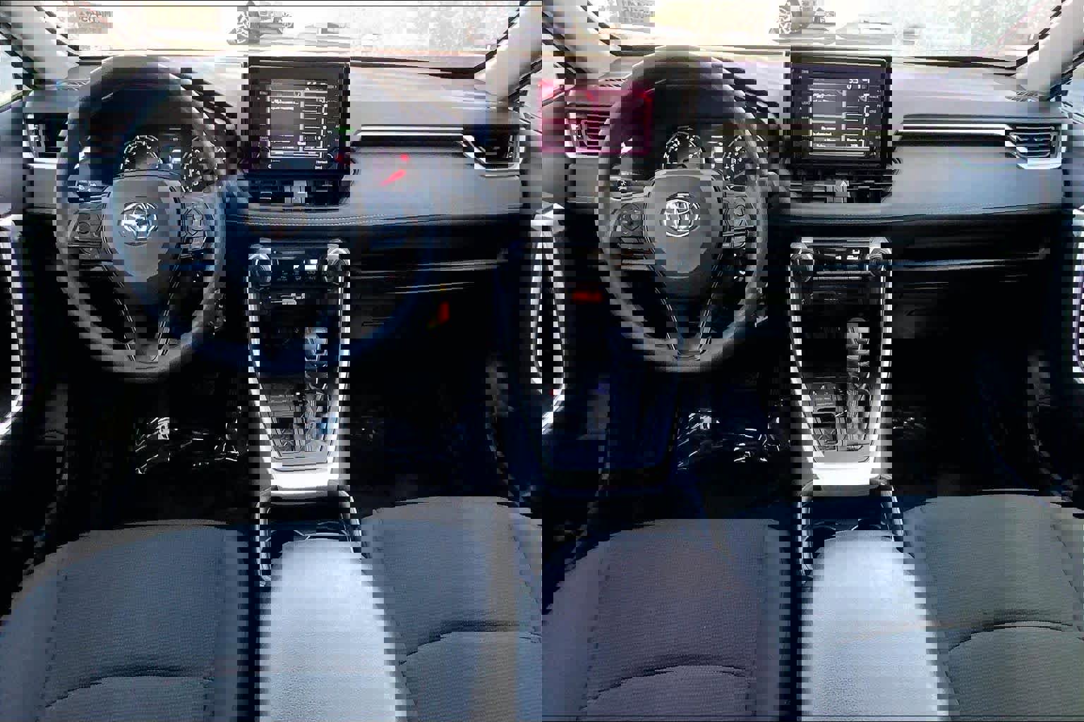 Certified 2021 Toyota RAV4 LE image 15