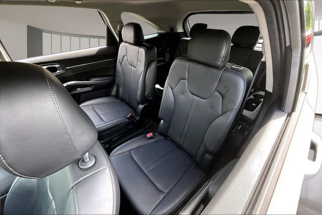 Used 2023 Kia Sorento SX FWD image 21