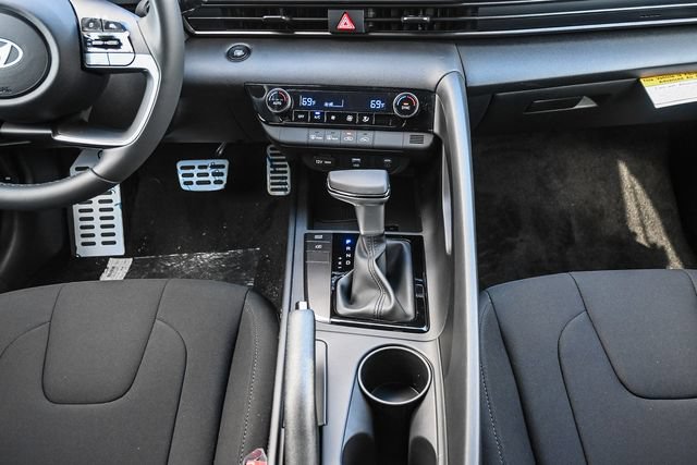 Certified 2026 Hyundai Elantra Sport FWD image 18