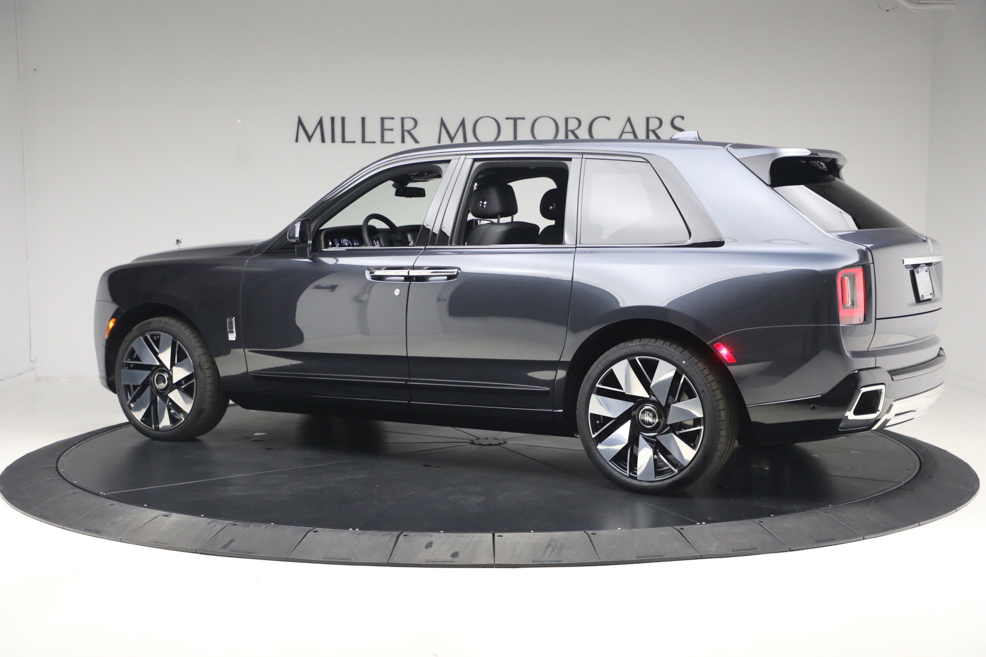 New 2026 Rolls-Royce Cullinan image 7