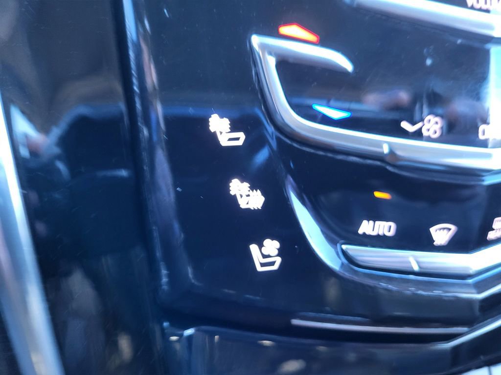 Used 2016 Cadillac Escalade Luxury image 26