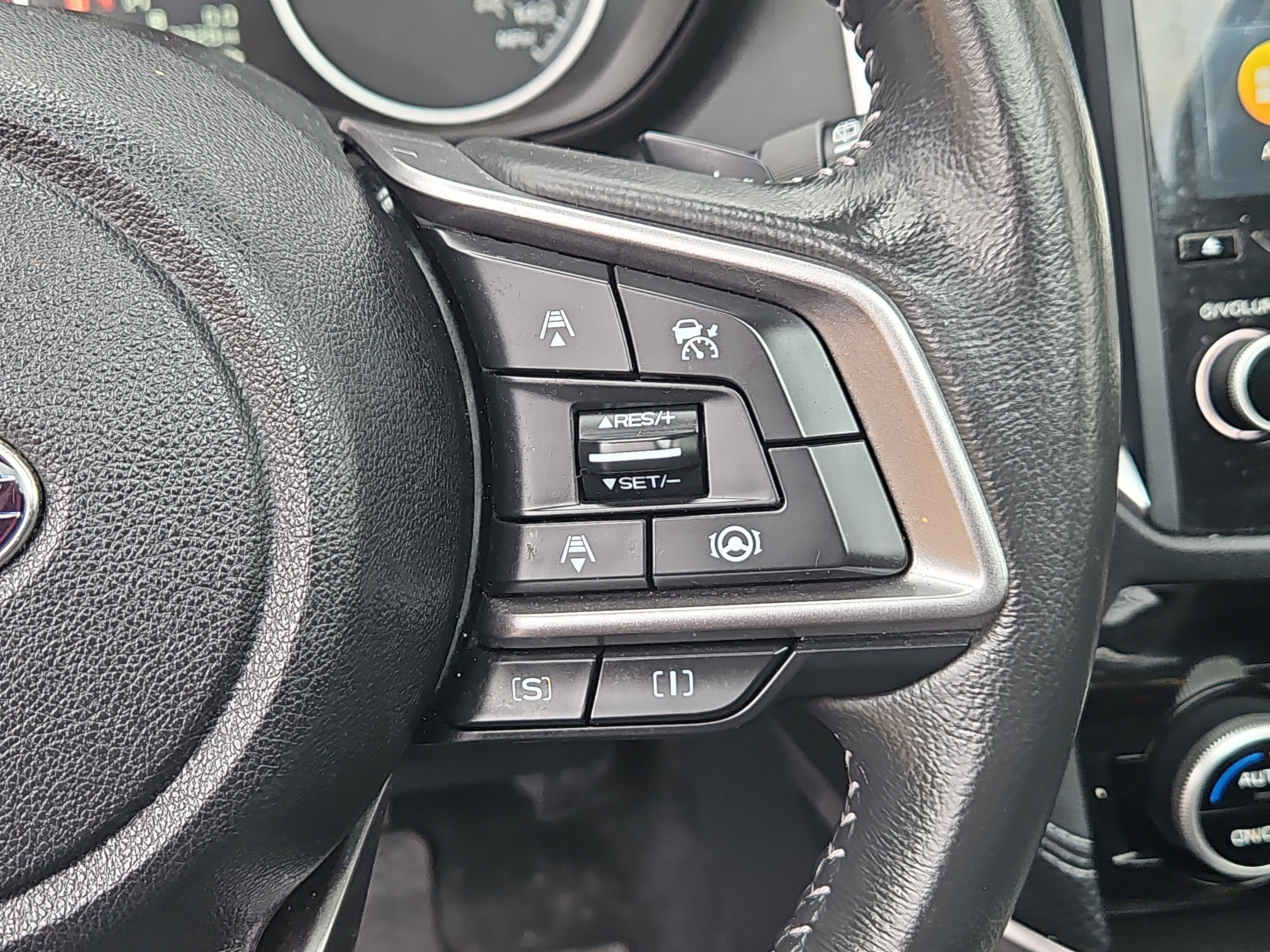 Certified 2023 Subaru Forester Limited image 18