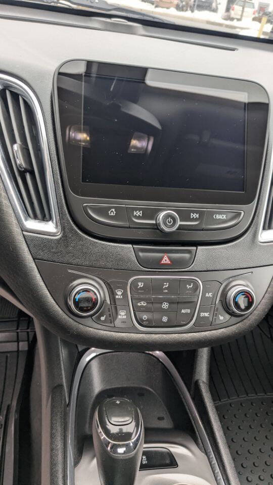 Used 2019 Chevrolet Malibu LT FWD image 36