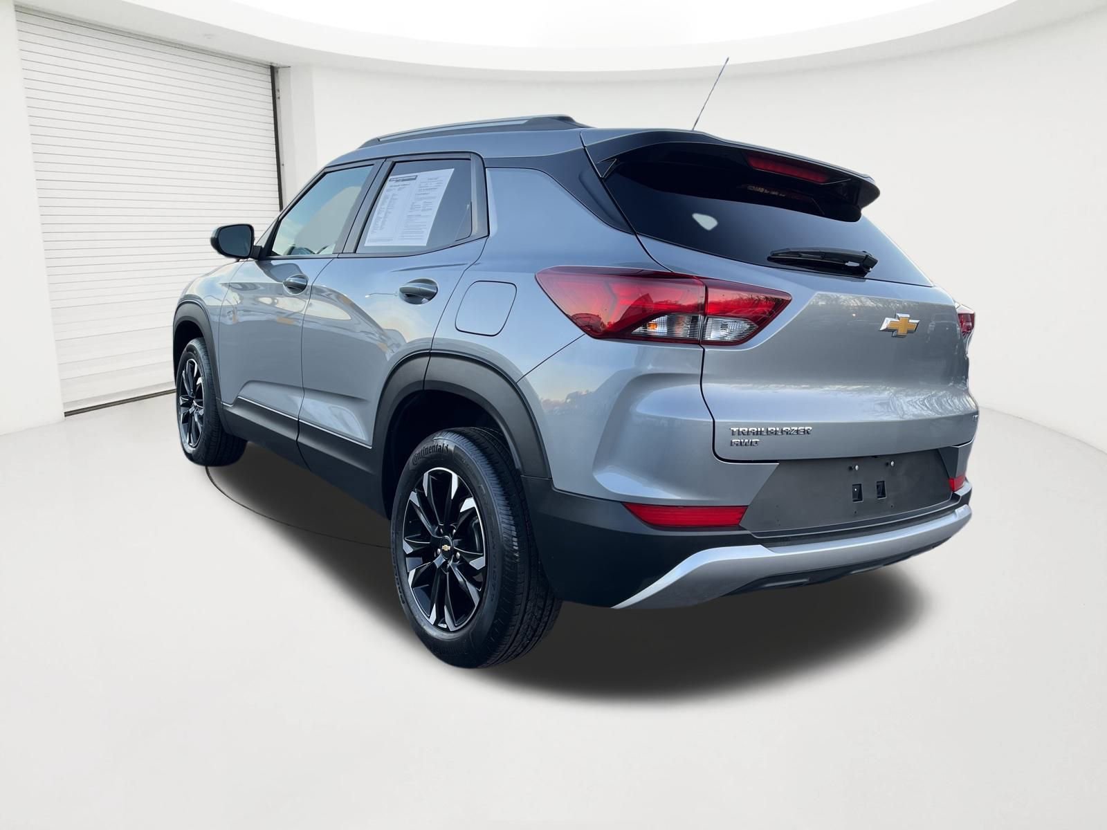 Used 2023 Chevrolet TrailBlazer LT image 3