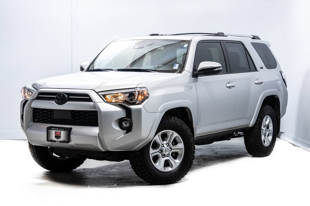 Used 2022 Toyota 4Runner SR5 Premium w/ Moonroof Package AWD/4WD image 1