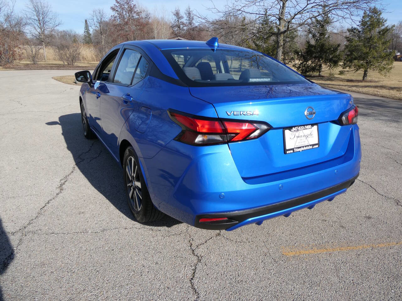 Used 2021 Nissan Versa SV FWD image 7