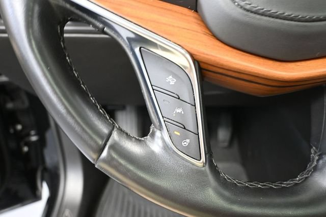 Used 2019 Cadillac XT5 Platinum AWD/4WD image 31