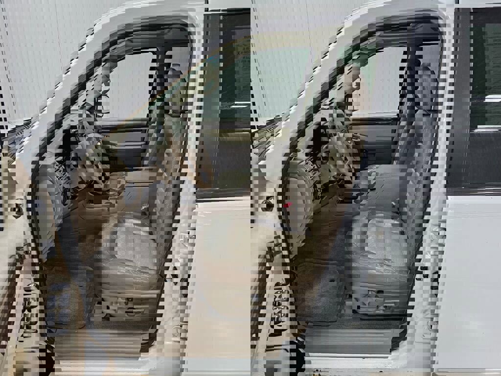 Used 2002 Ford Explorer Eddie Bauer image 2