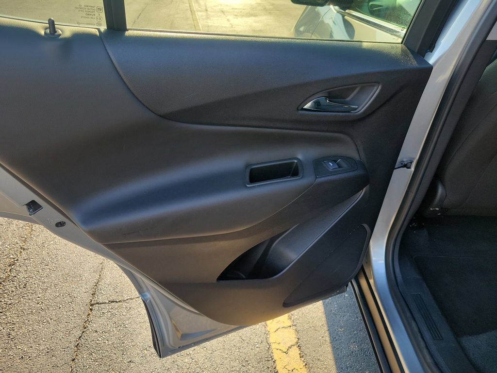 Used 2024 Chevrolet Equinox LT FWD image 18