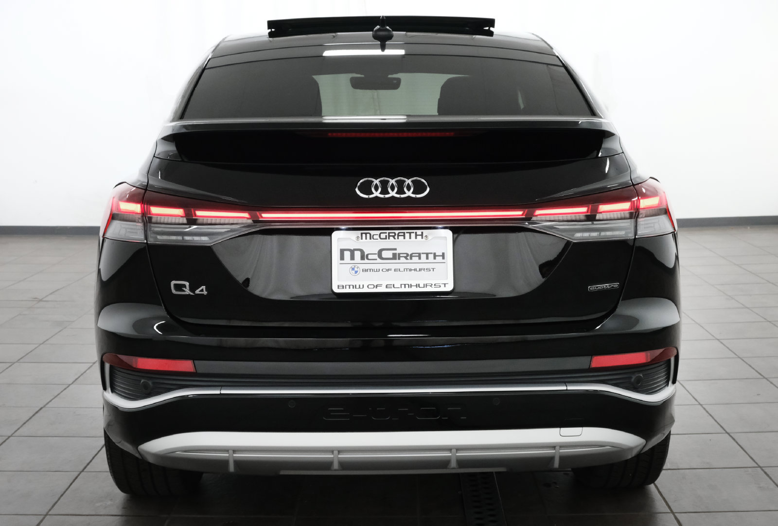 Used 2023 Audi Q4 e-tron Premium Plus w/ Premium Plus AWD/4WD image 6