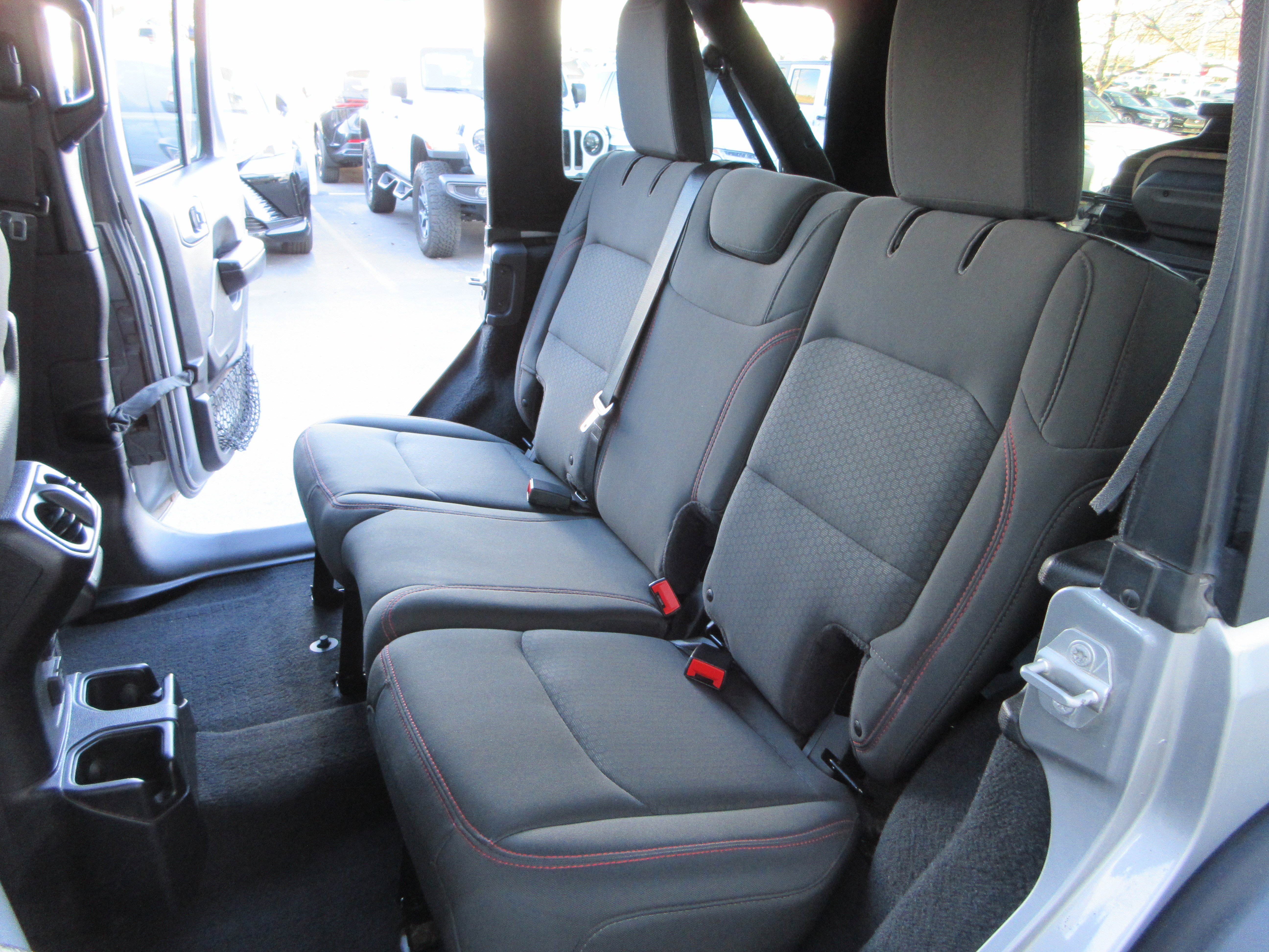 Used 2018 Jeep Wrangler Unlimited Rubicon image 23