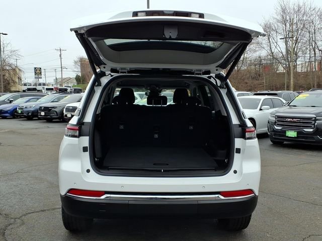 Certified 2023 Jeep Grand Cherokee Limited AWD/4WD image 11