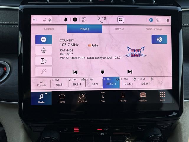 Used 2025 Jeep Grand Cherokee Limited image 16