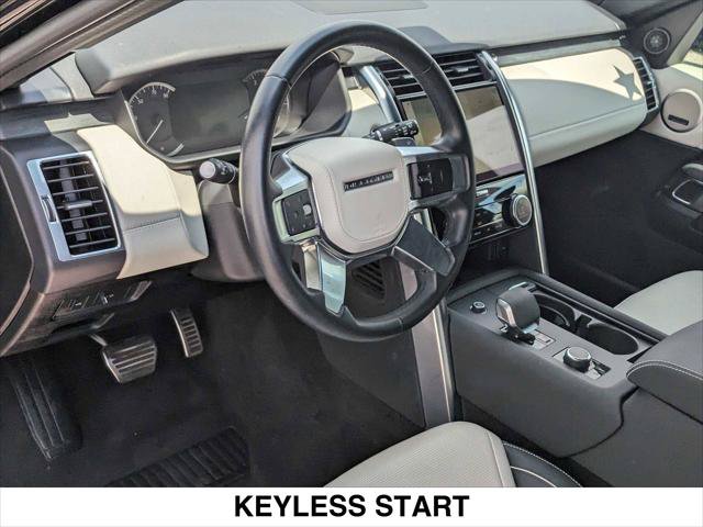Used 2023 Land Rover Discovery HSE R-Dynamic AWD/4WD image 13