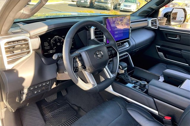 Used 2025 Toyota Sequoia Platinum image 14