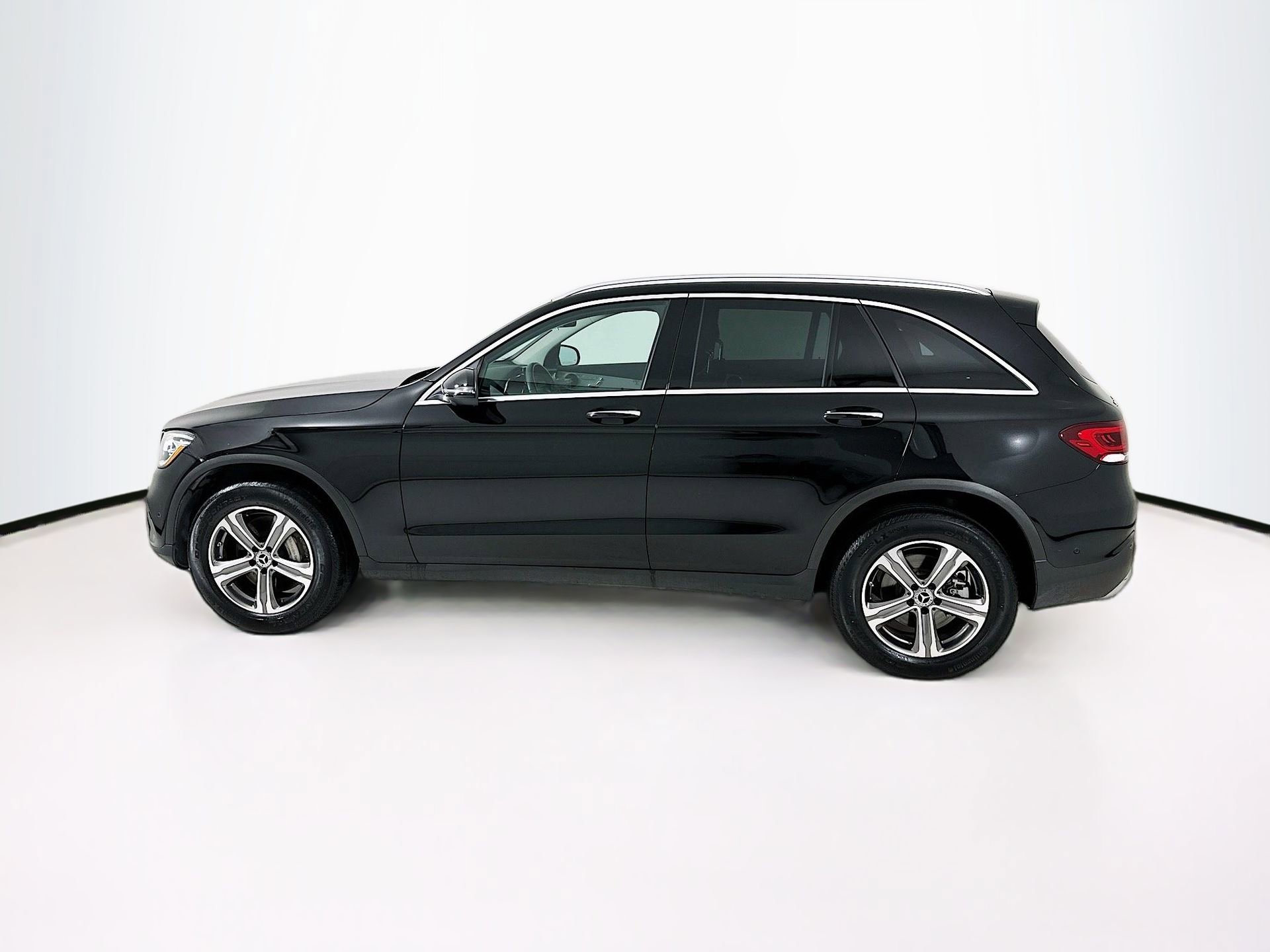 Certified 2022 Mercedes-Benz GLC 300 image 5
