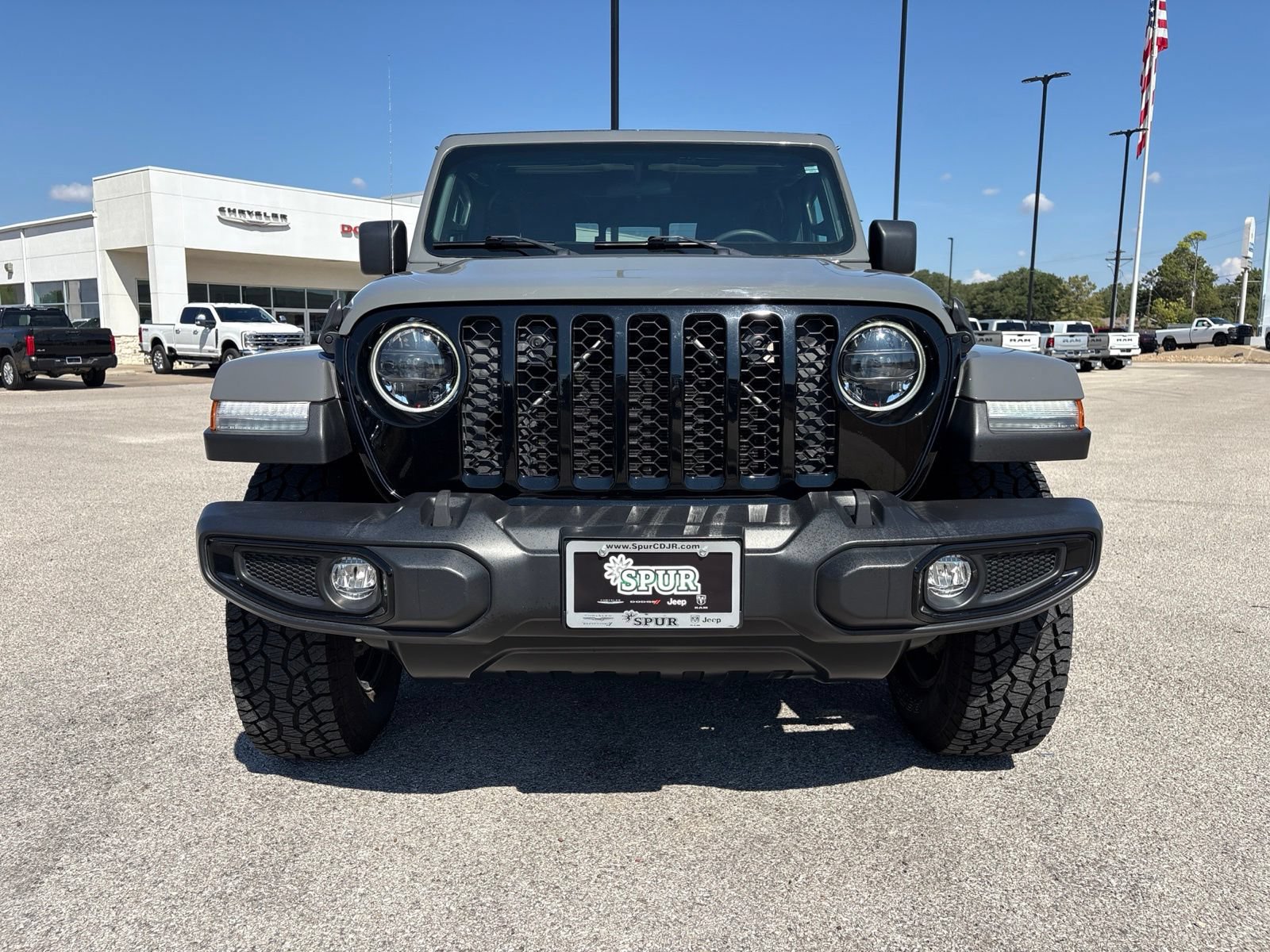 Used 2023 Jeep Gladiator Sport AWD/4WD image 9